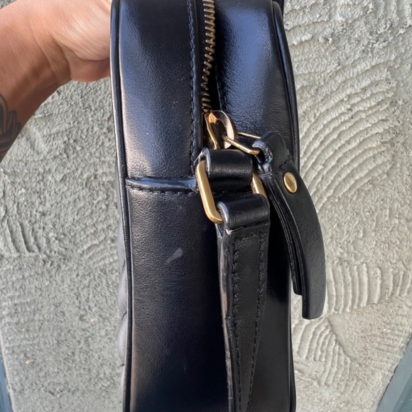 Black YSL Lou Camera Bag (Gold Hardware) - Picture 4 of 11